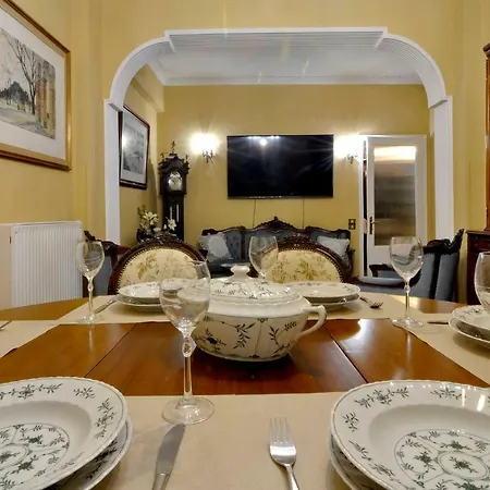 Saroco Square Luxury Apartament